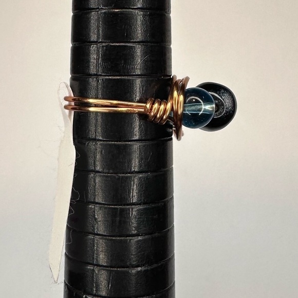 Black cat eye ring blur glass copper wire wrap handmade - Picture 2 of 5